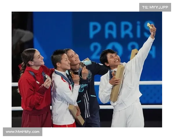 巴黎奥运拳击冠军吴愉亮相新疆国际训练营与各国青少年切磋技艺 巴黎奥运拳击冠军吴愉亮相新疆国际训练营与各国青少年切磋技艺