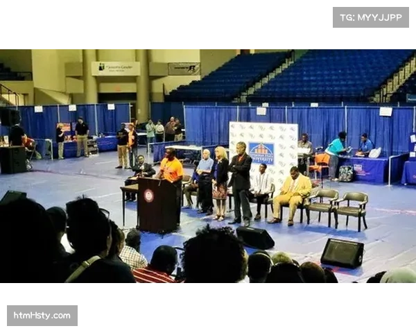 从社区到职业：柏林赫塔青训学院开放日吸引数千少年参与